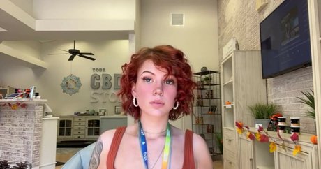 Gingiehippie star exclusive pic