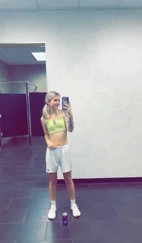 Gingiehippie adult actress pic