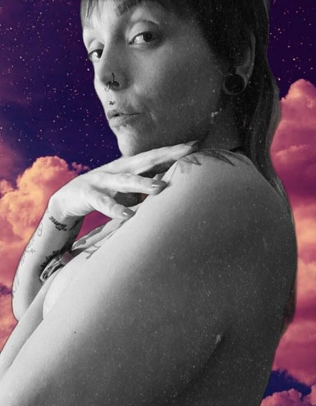 xlunakali naked actress picture