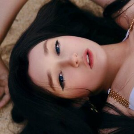 Fesch6 hot actress pic