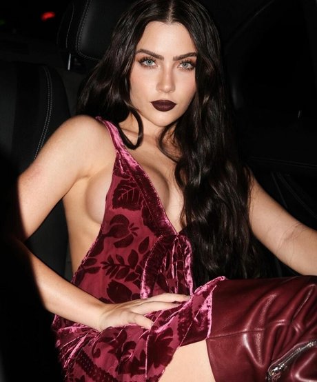 Jade Picon free model picture