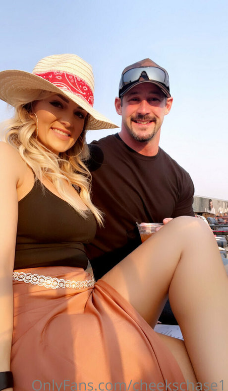 cheekschase1 naked star archive