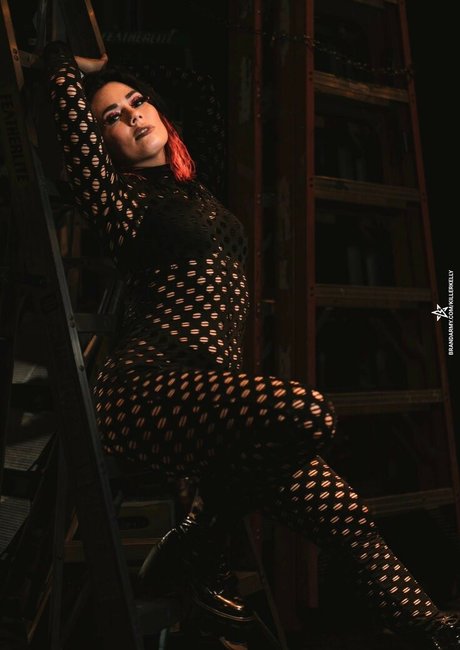 Killer Kelly star beautiful picture