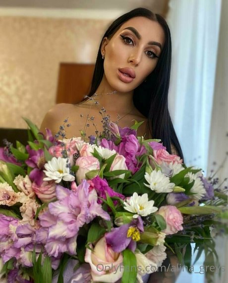 alina greys hot model img