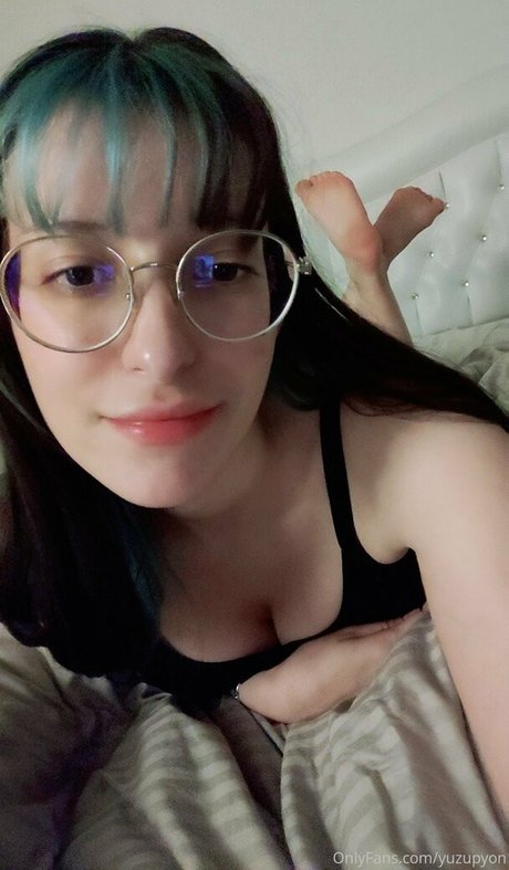 yuzupyon erotic model photos