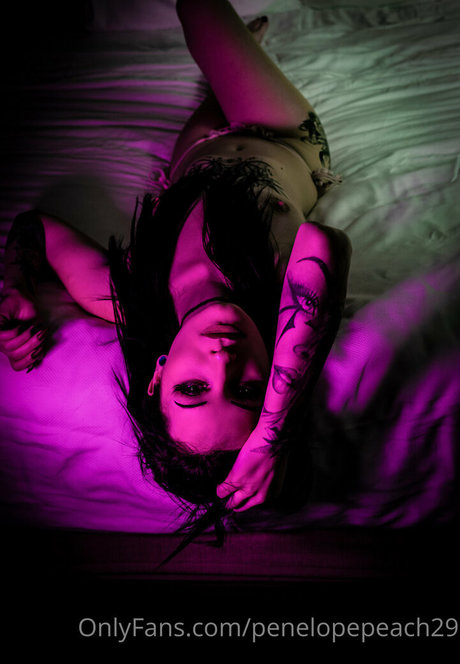 penelopepeach29 nudes model img