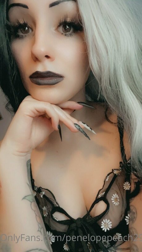 penelopepeach29 star pretty photo