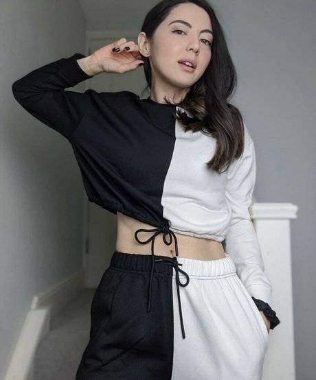 Jane Douglas model nudes image