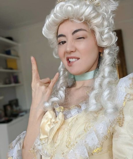 Jane Douglas model beautiful img