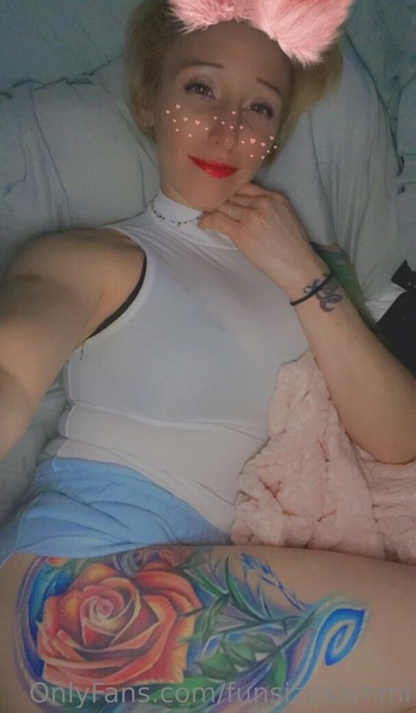 funsizesammi porn star photo