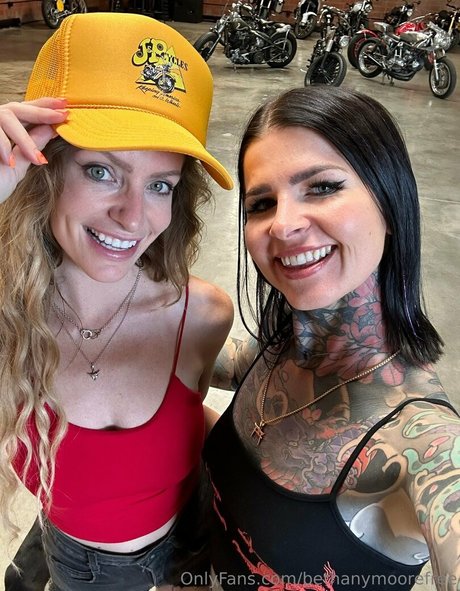 bethanymoorefree star nudes images