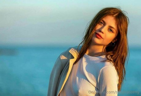 sandrateeny sex actress picture