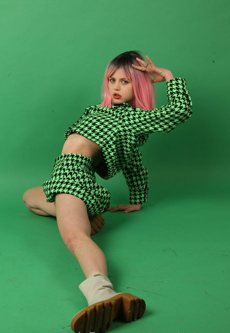 sandrateeny pornstar perfect pictures