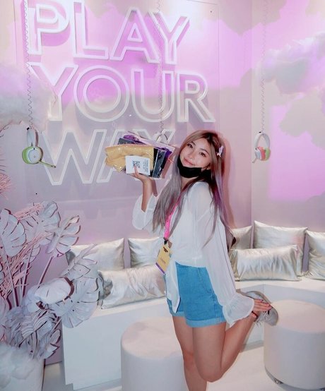 lily275 porn model images