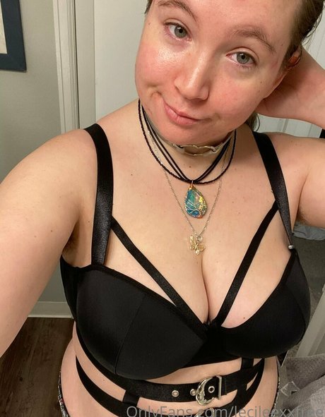 lecileexxfree model free pic