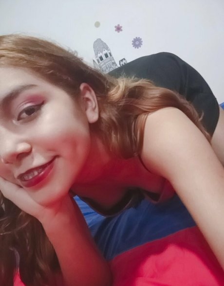 vaioletbrit naked actress img