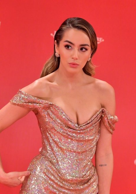 Chloe Bennet model nudes photos