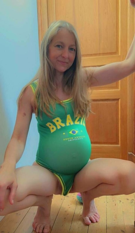 pregnant step sister star photo