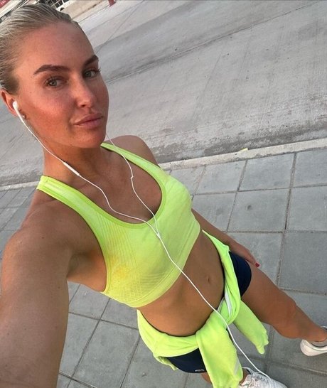 Charley Hull star sex pics