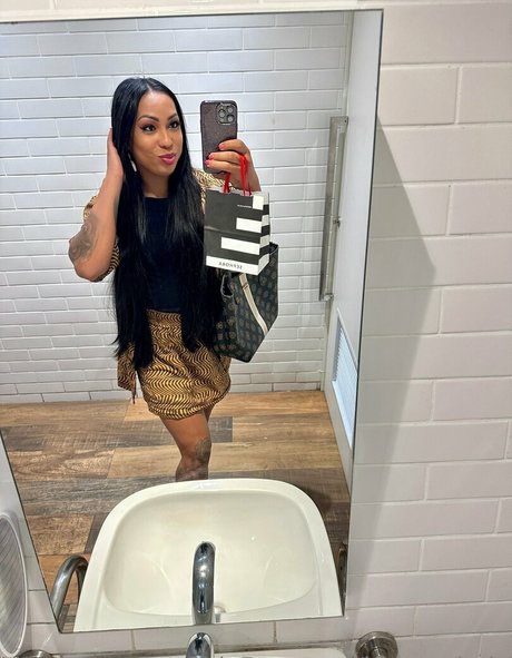 Kerenmirela model beautiful img