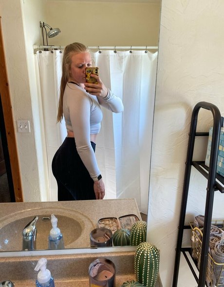 its kt art pornstar gallery