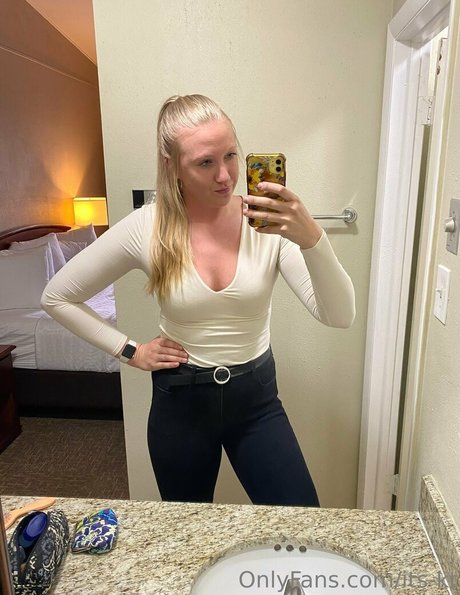 its kt nudes model photos