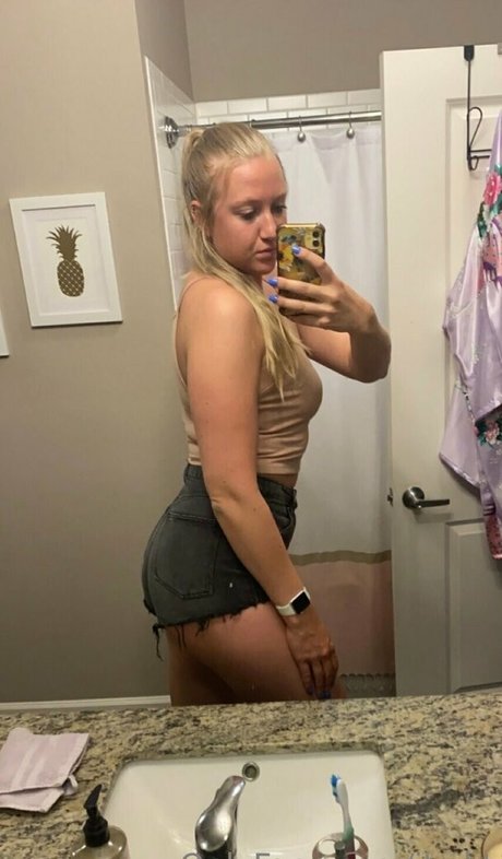 its kt star erotic photo