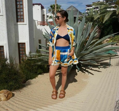 Ashley Tisdale sexy actress galleries