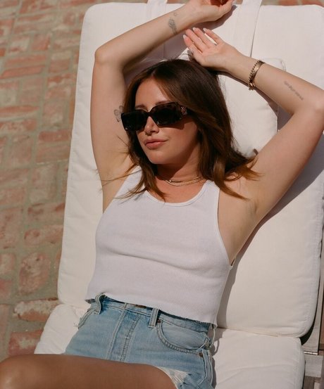 Ashley Tisdale model pretty img