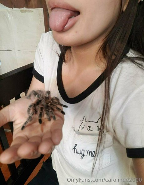 carolinee2000 xxx pornstar picture