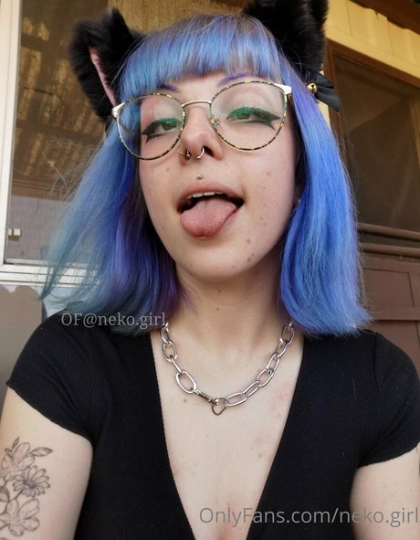 nymphyneko model naked gallery