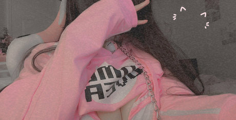 kltt3y star nude pic