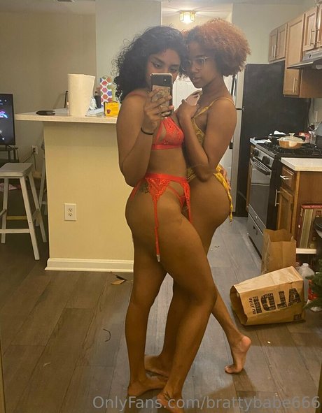 brattybabe666 star beautiful photo