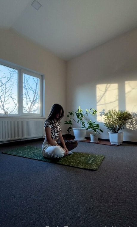 nika la nudes actress pictures