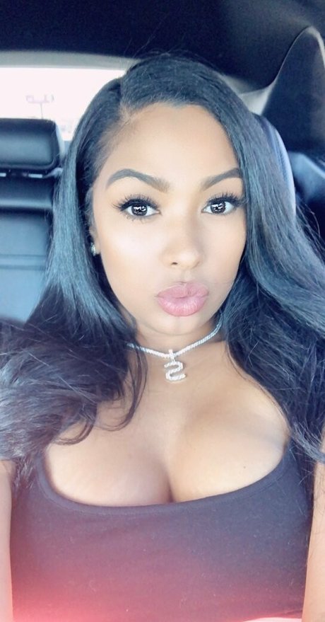 sashasfree hd pornstar pic