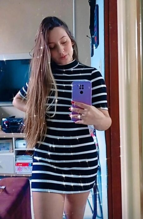 Amanda Freitas star exclusive image