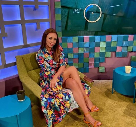 Una Healy star perfect image