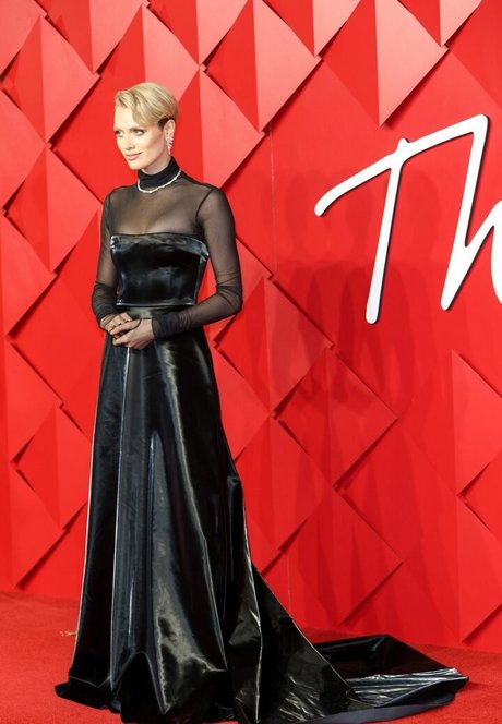 Wallis Day hot pornstar picture