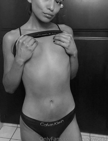 BeautyWithTrinity pretty pornstar images