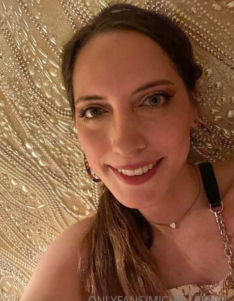 michellekunis beautiful model img