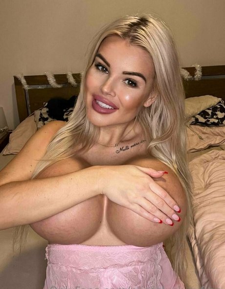 misselusivexfree model images