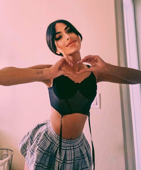 ts avery69 model sexy picture