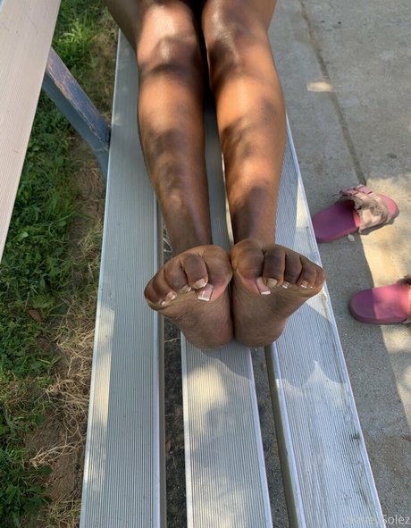 waveysolezz actress picture