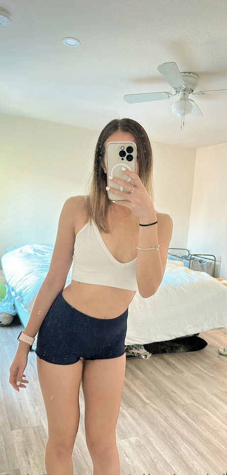 alicebynight pornstar erotic pictures