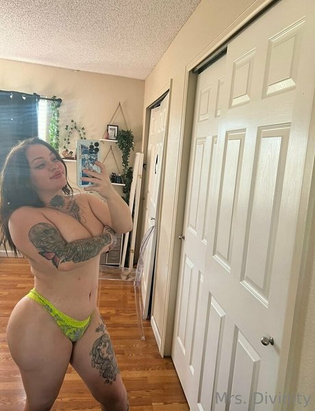 dailydivinity model nudes galleries