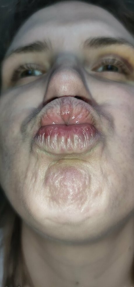 lucylumid model hot img