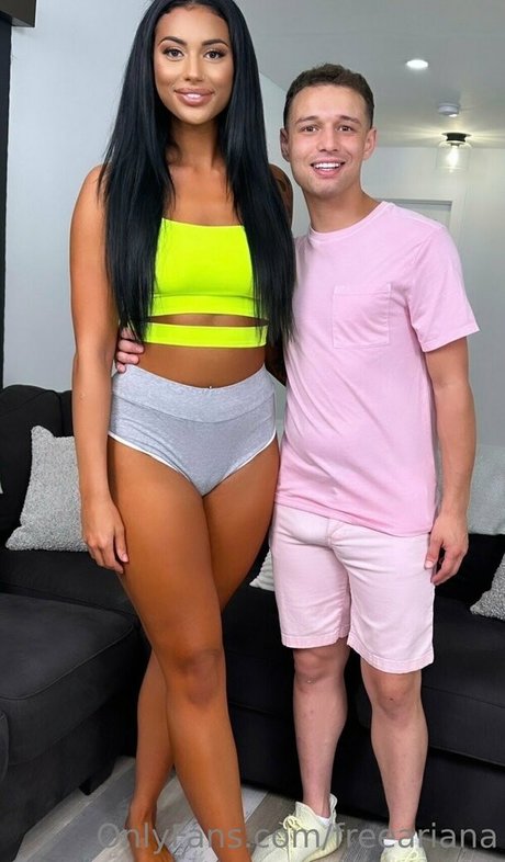 freeariana exclusive actress galleries