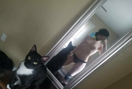 xmidnight cherriesx art model pictures