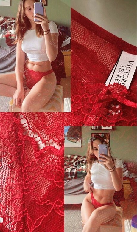 Lilly Breton Profile pic