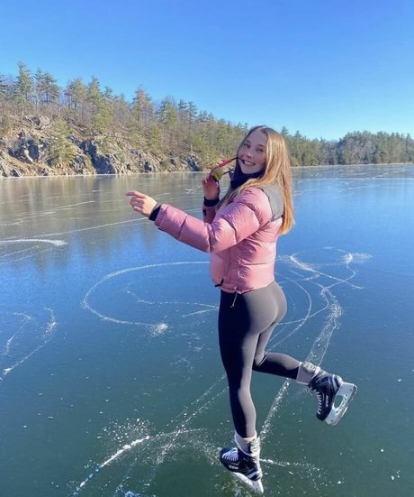 Lilly Breton star erotic photos